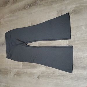 Lululemon Flare Pants 12 EUC size 12 Yoga & Groove , regular length, nonsmoking